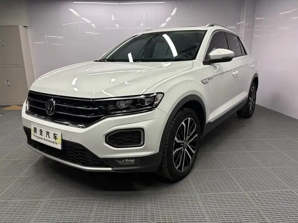 Volkswagen T-Roc — фото 1