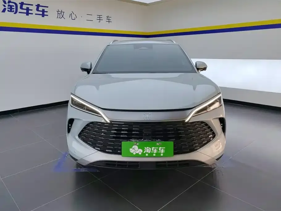 BYD L DM-i — фото 3