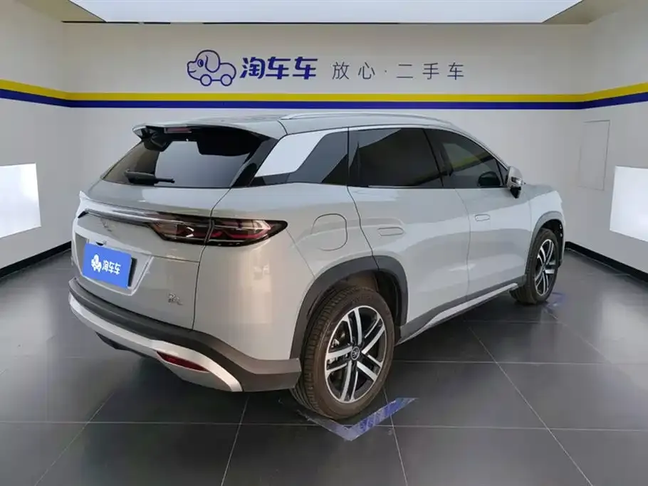 BYD L DM-i — фото 2