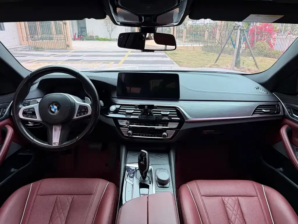 BMW 5 Series — фото 2