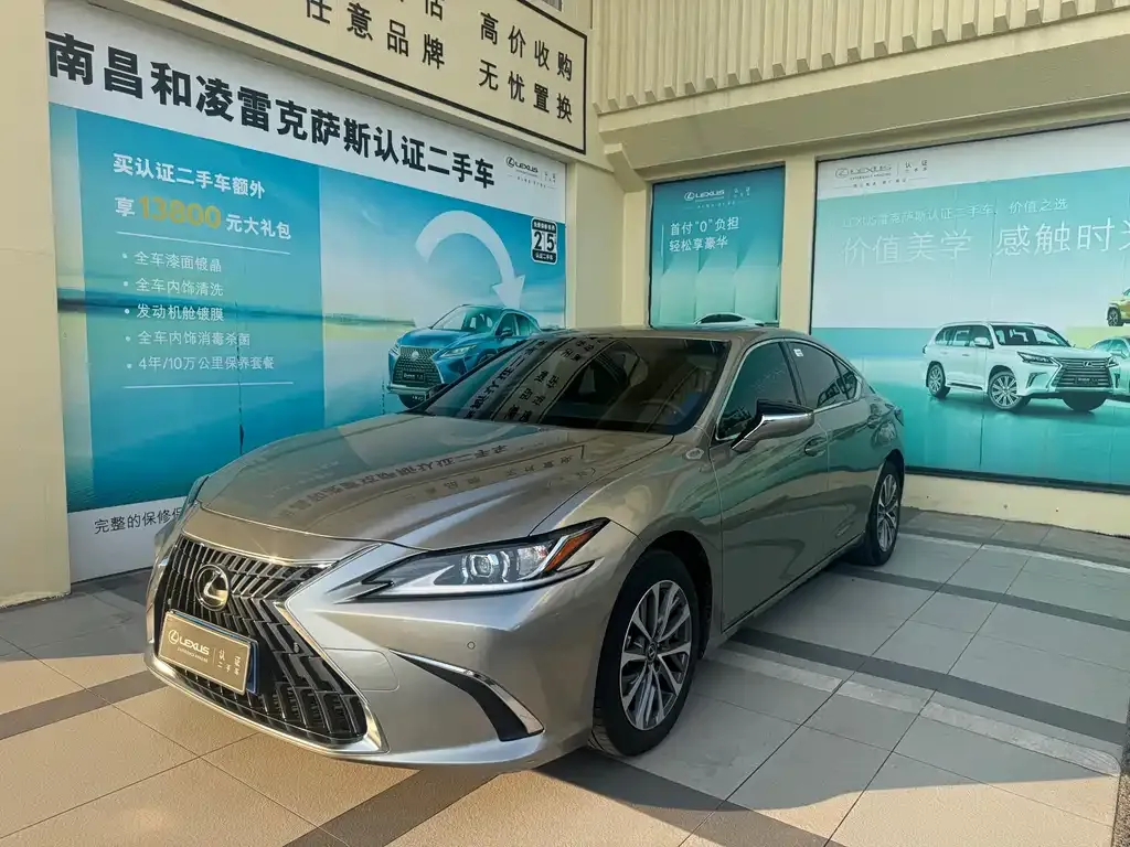 Lexus ES — фото 1