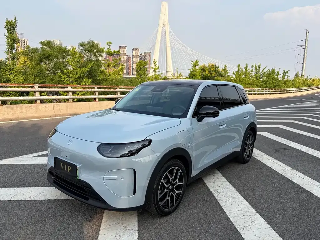 Leapmotor 零跑A10 — фото 1