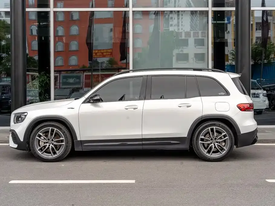 Mercedes-Benz GLB AMG — фото 7