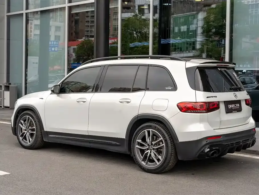 Mercedes-Benz GLB AMG — фото 2