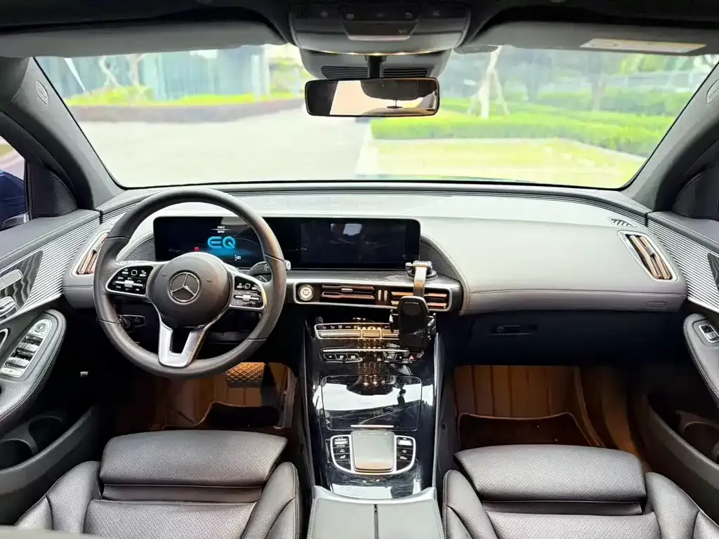 Mercedes-Benz EQC — фото 2