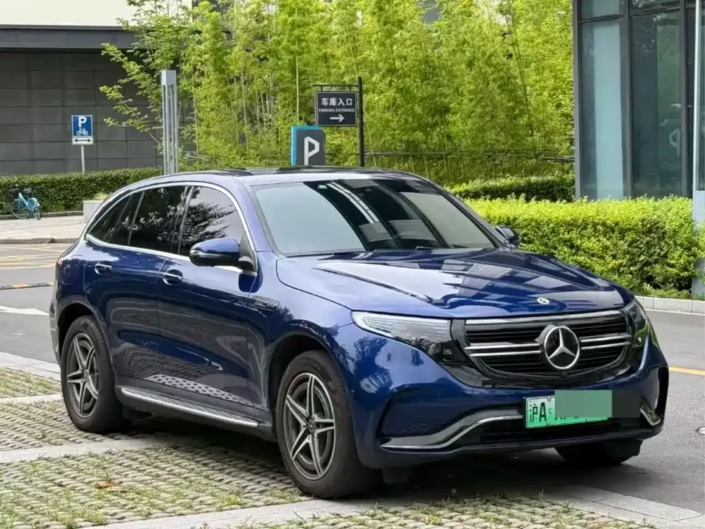 Mercedes-Benz EQC — фото 5