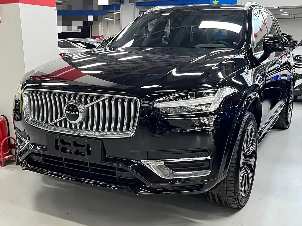 Volvo XC90 — фото 1