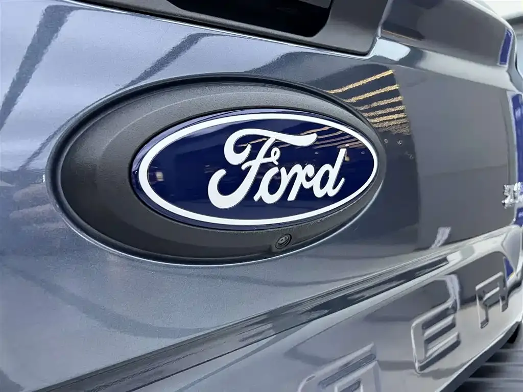 Ford Ranger — фото 9