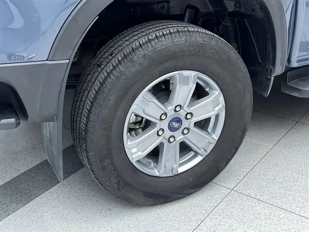 Ford Ranger — фото 10