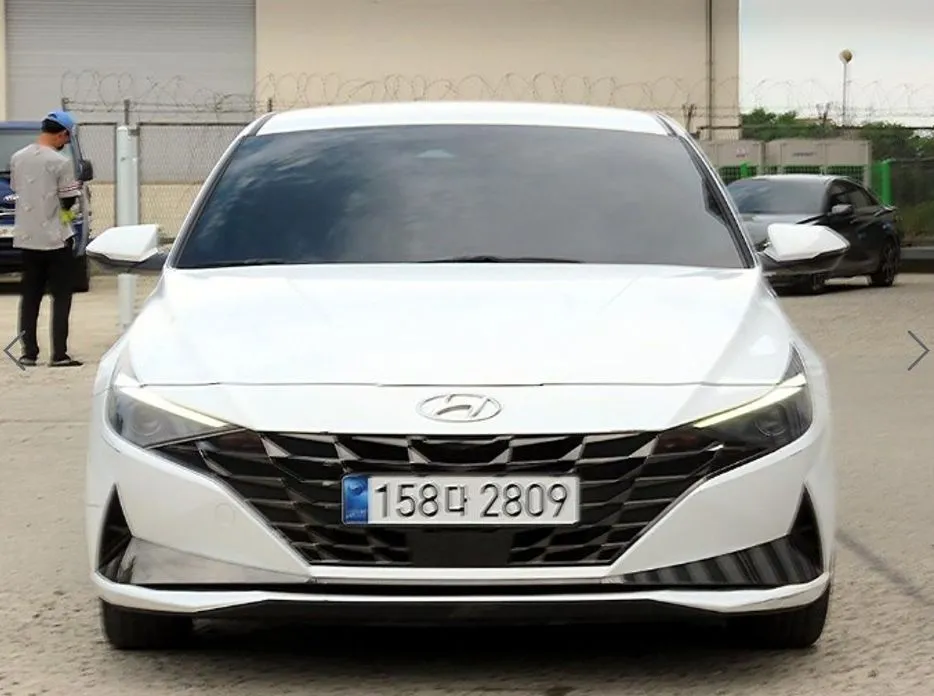 Hyundai AVANTE — фото 1
