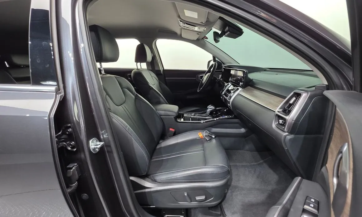 Kia Sorento — фото 9
