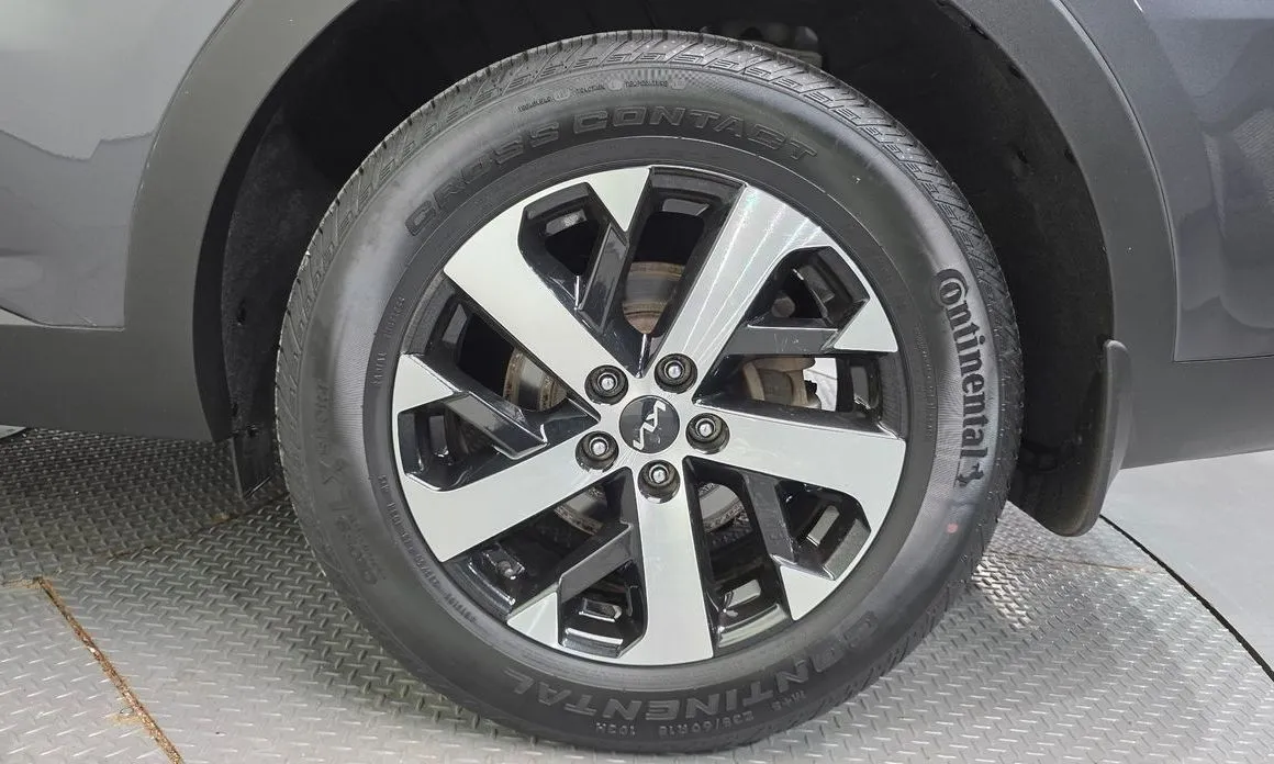Kia Sorento — фото 8