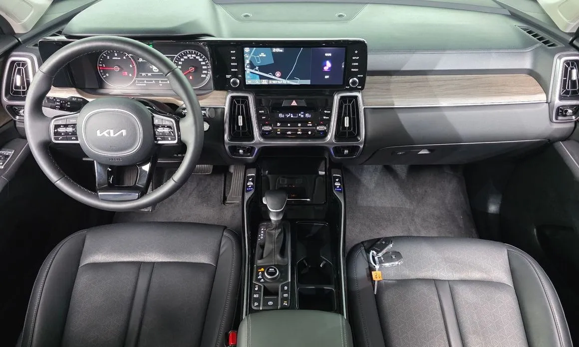 Kia Sorento — фото 6