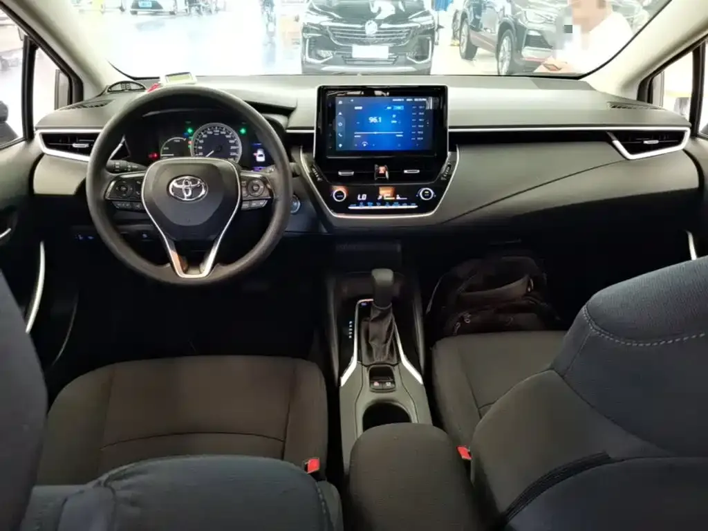 Toyota Corolla — фото 3