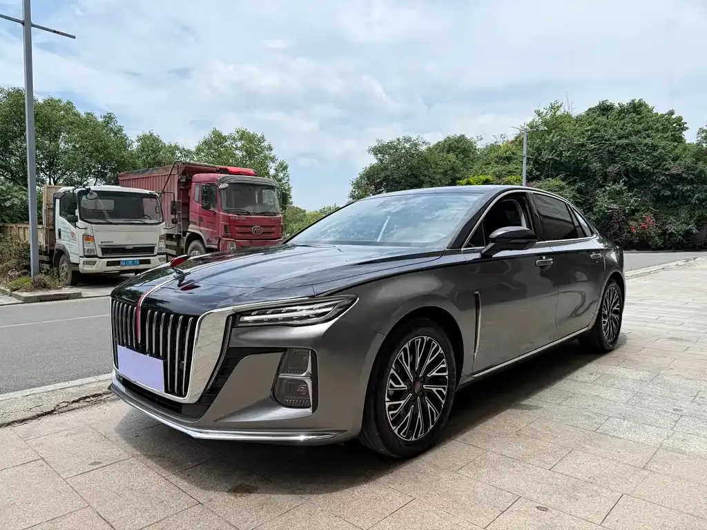 Hongqi H5 — фото 1