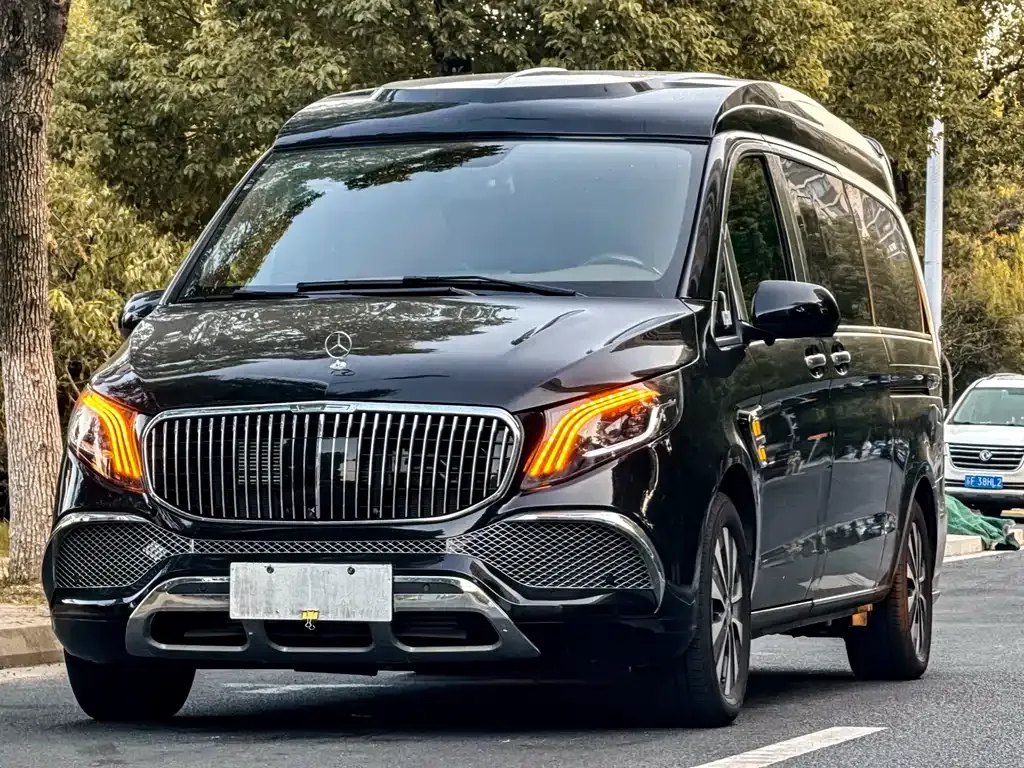 Mercedes-Benz Vito — фото 1