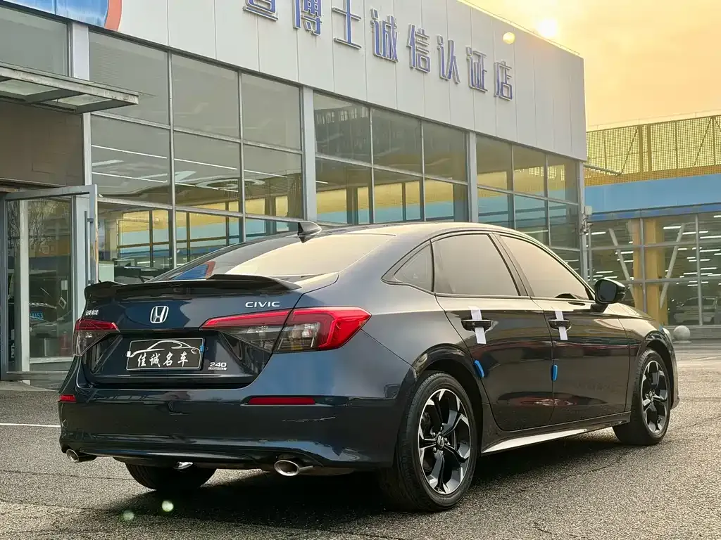 Honda Civic — фото 3