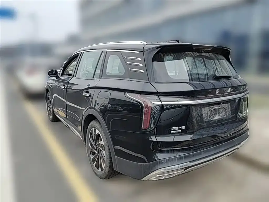 Hongqi HS7 PHEV — фото 2