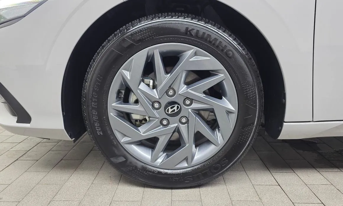 Hyundai AVANTE — фото 9