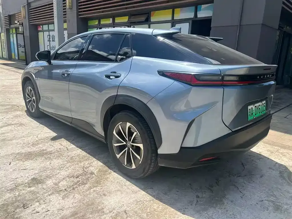 Lexus RZ — фото 5