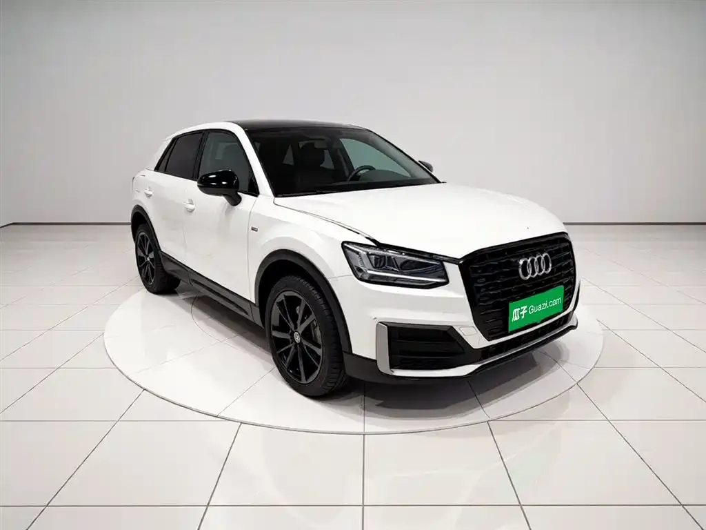 Audi Q2L — фото 2