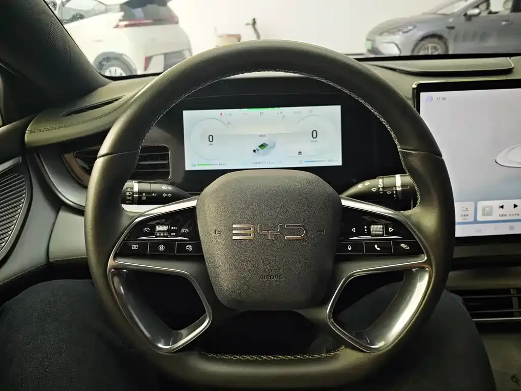 BYD Seal — фото 7