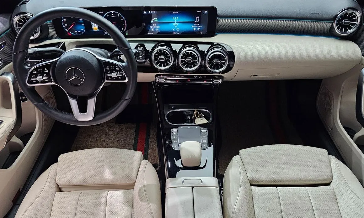 Mercedes-Benz A-Class — фото 10