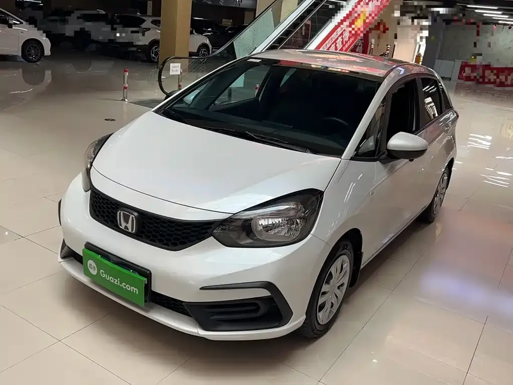 Honda Fit — фото 1