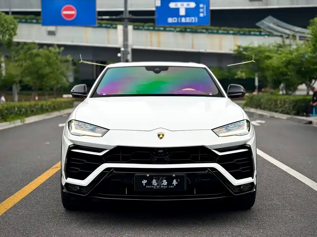 Lamborghini Urus — фото 8