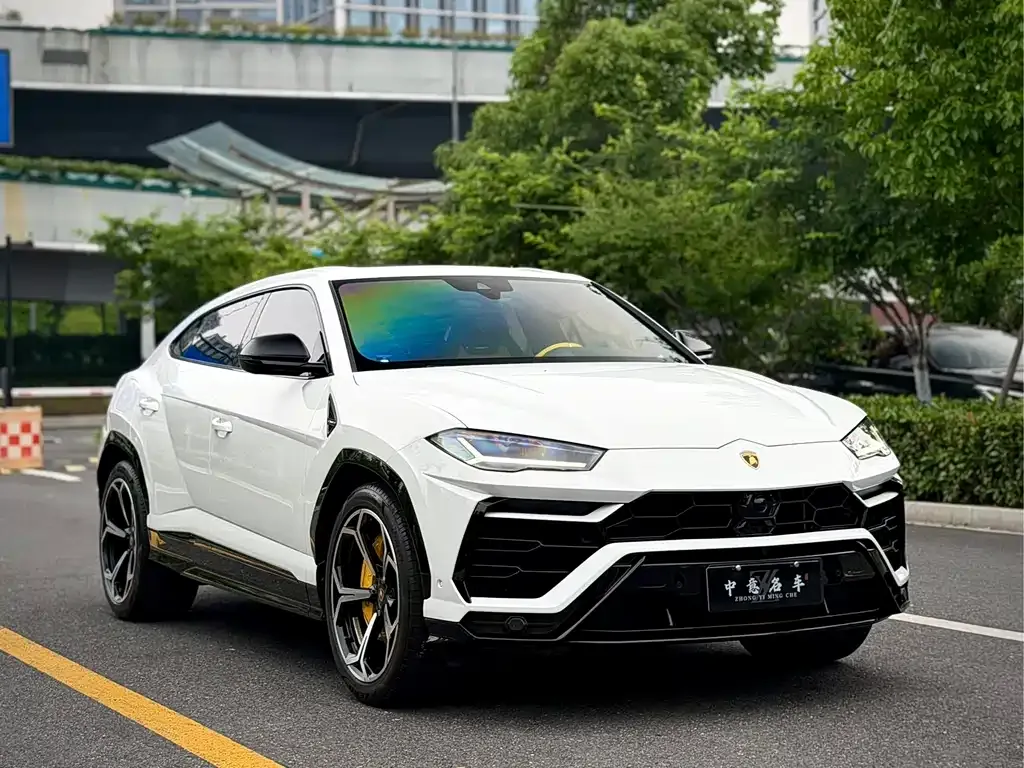Lamborghini Urus — фото 7