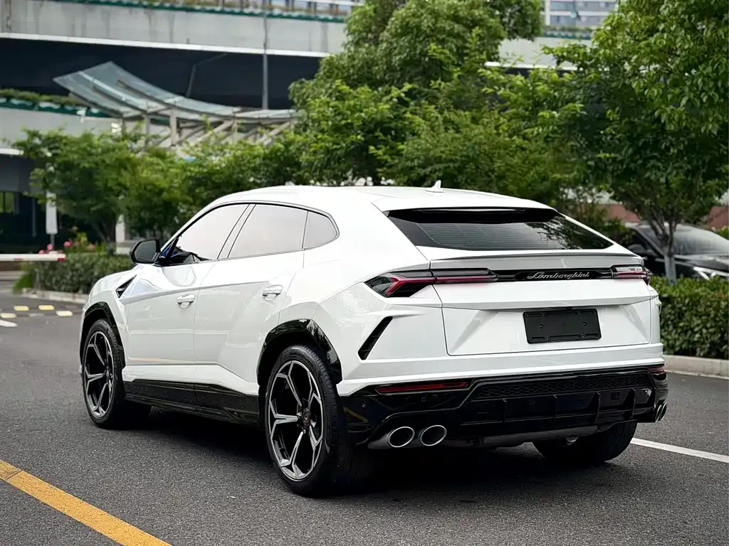 Lamborghini Urus — фото 3