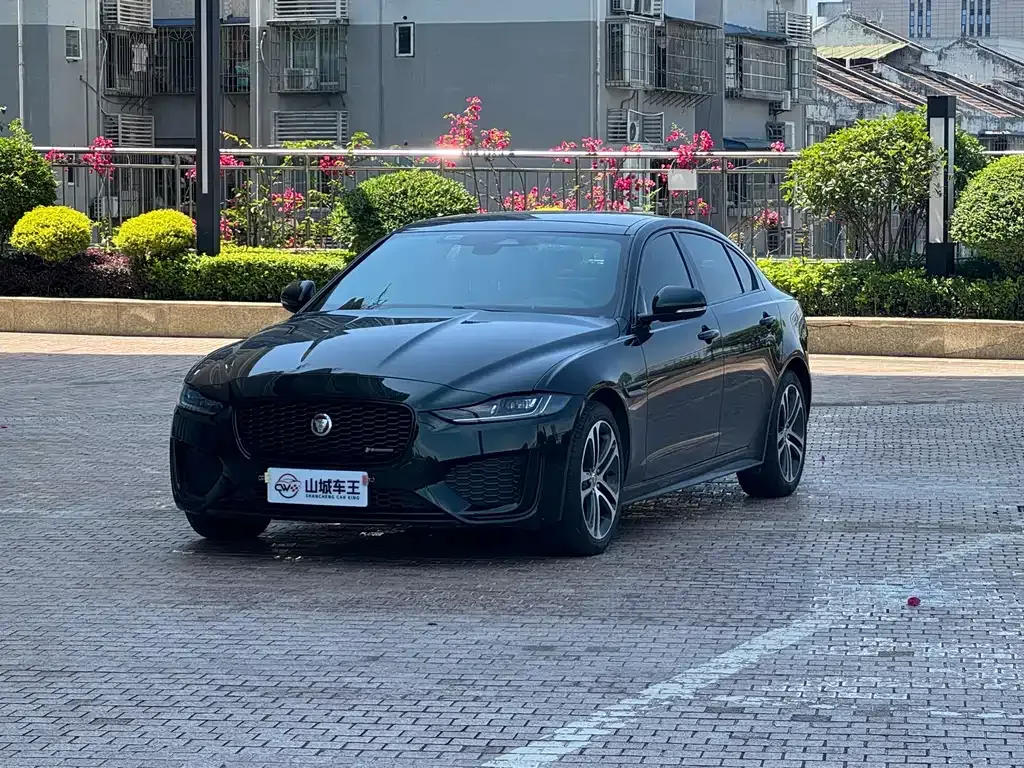 Jaguar XEL — фото 1