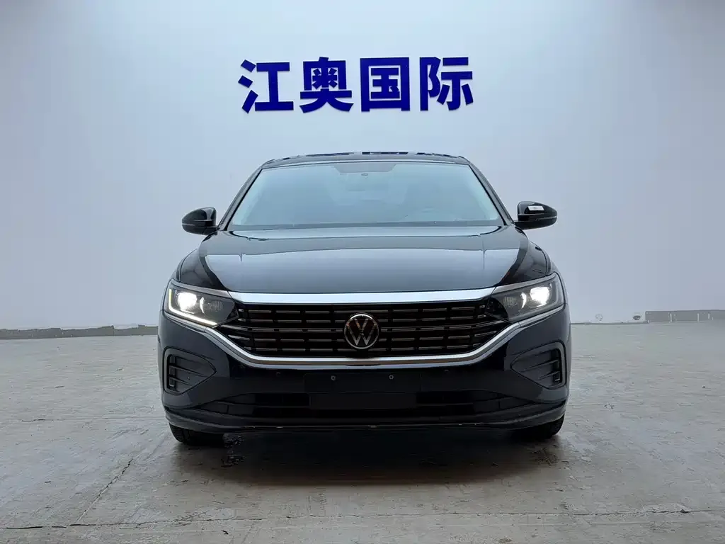 Volkswagen Passat — фото 4