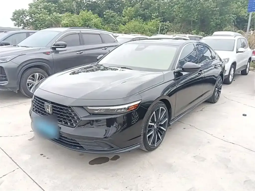 Honda Accord — фото 1