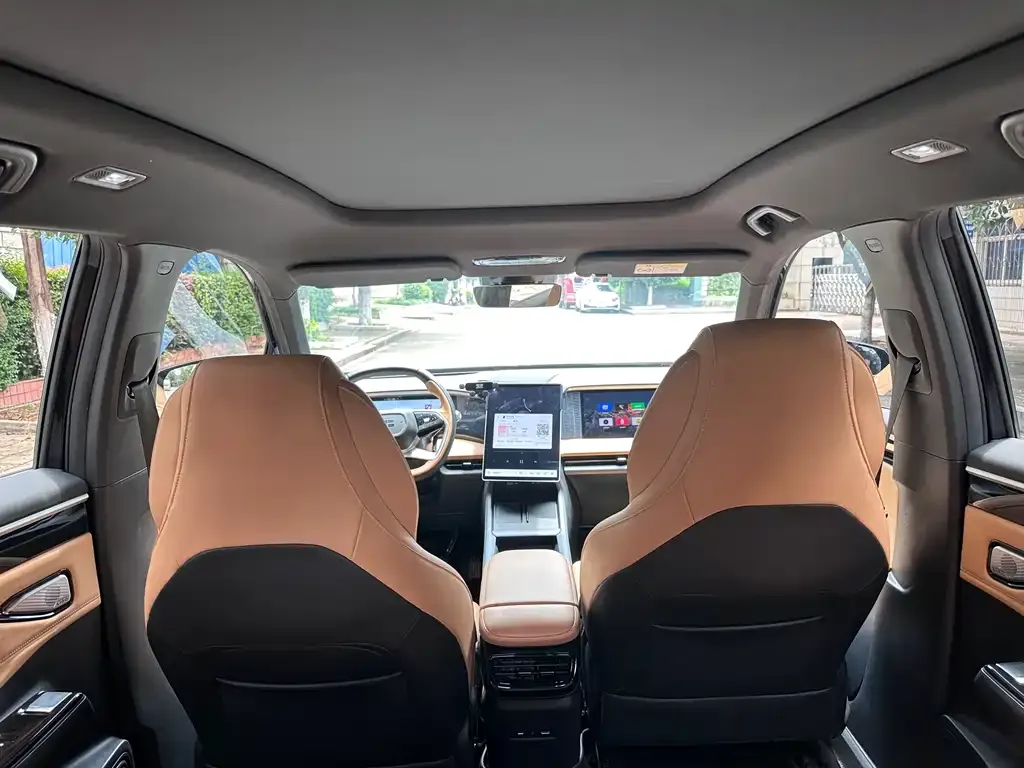 Geely Galaxy L7 — фото 3