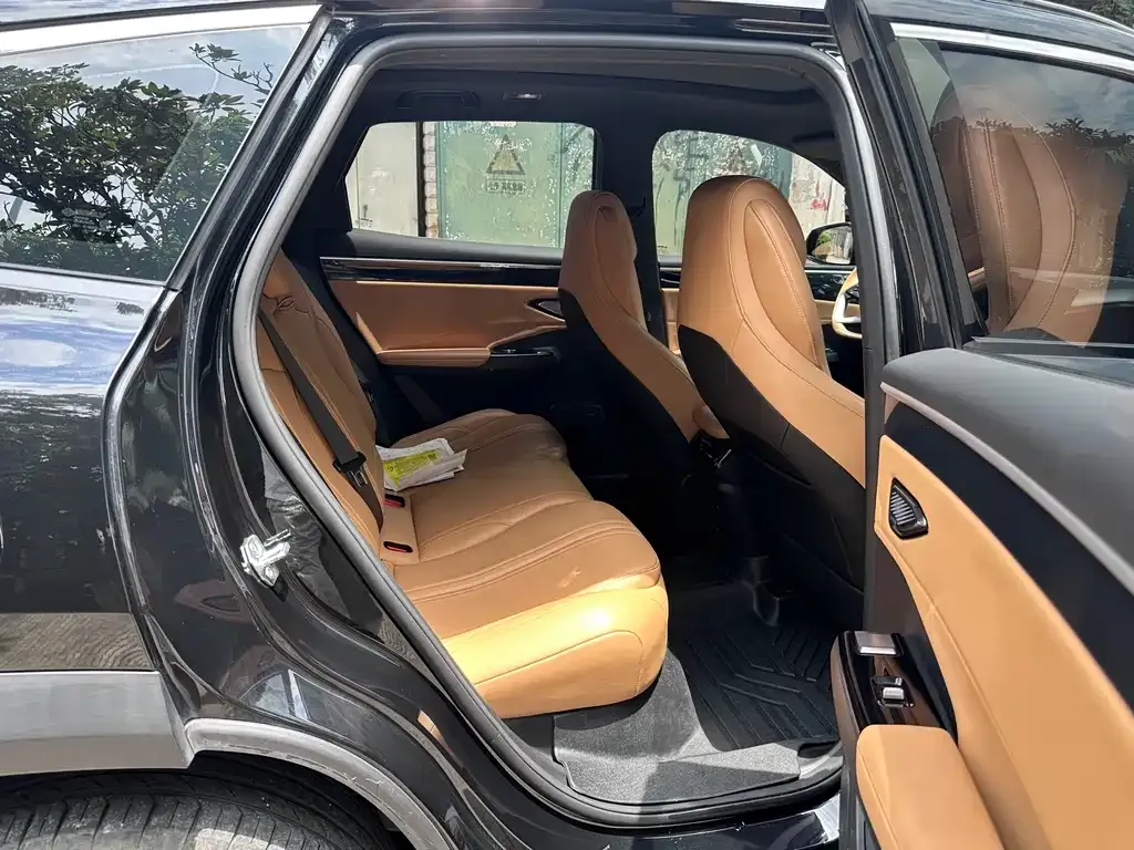 Geely Galaxy L7 — фото 6