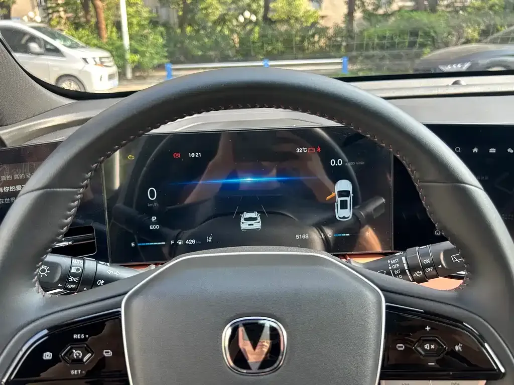 Changan X5 PLUS — фото 10