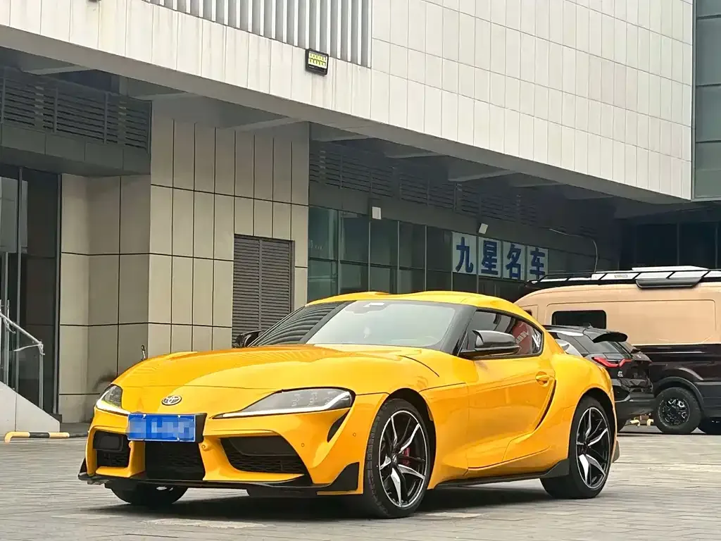 Toyota Supra — фото 1