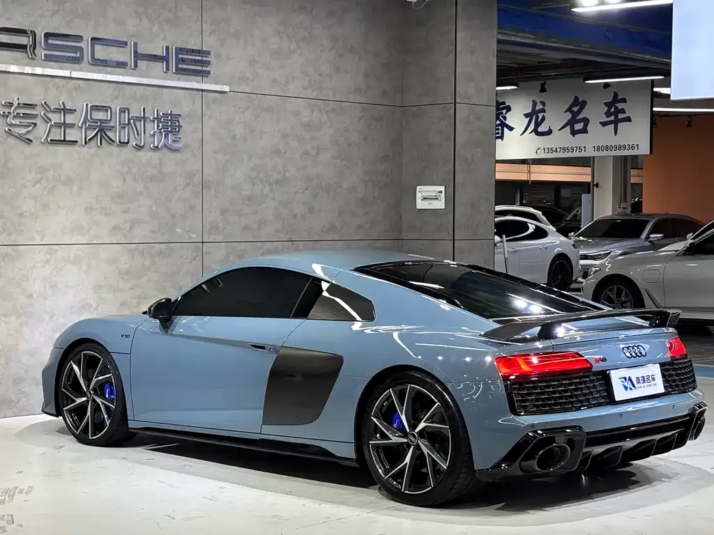 Audi R8 — фото 6