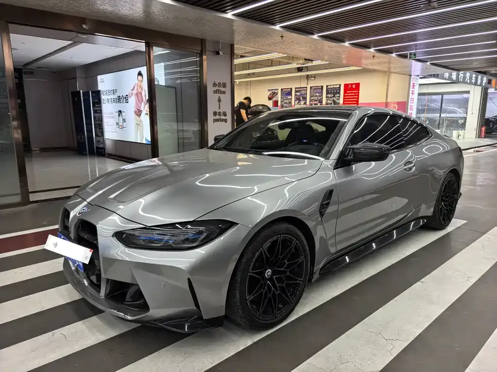BMW M4 — фото 1