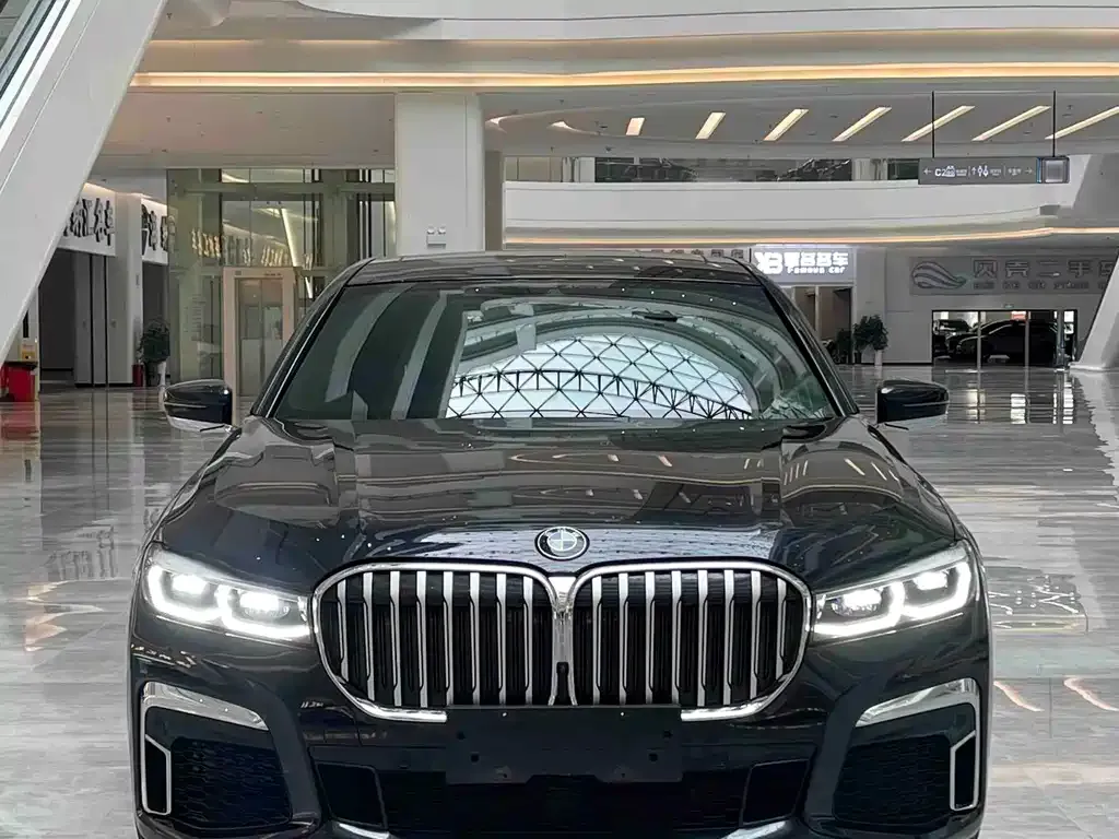 BMW 7 Series — фото 2