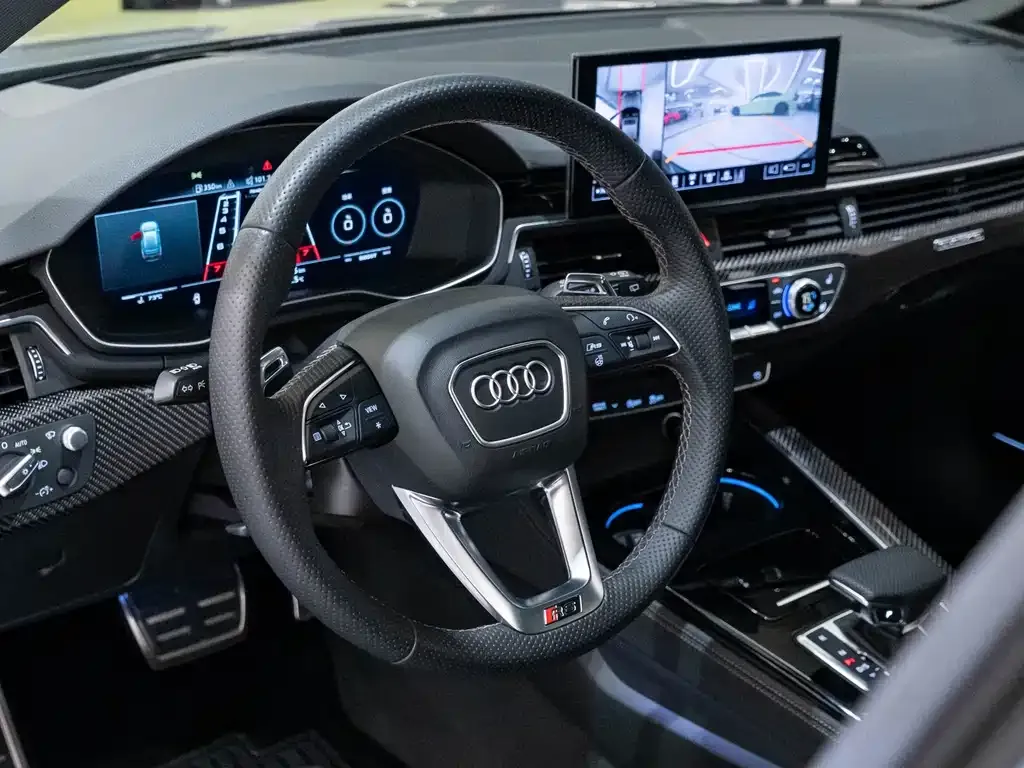 Audi RS 4 — фото 10