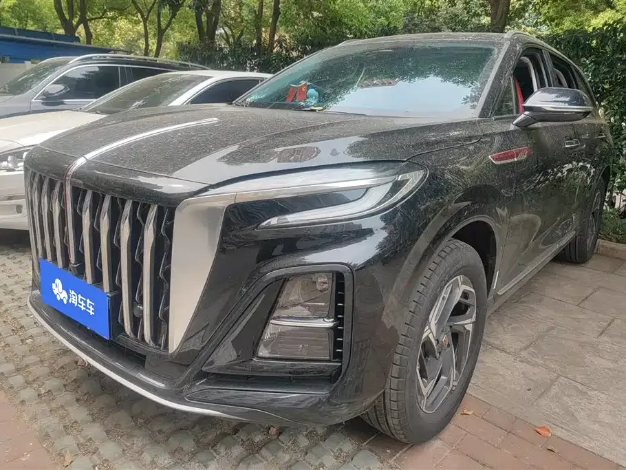 Hongqi HS3 — фото 1