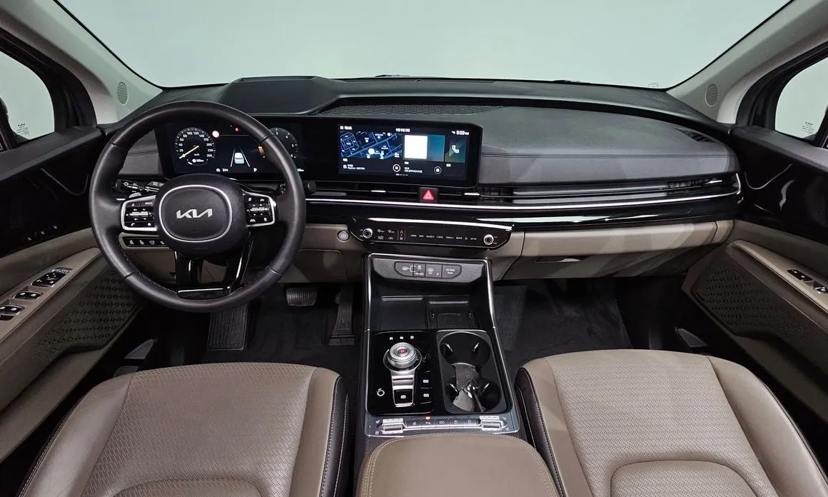 Kia Carnival — фото 10