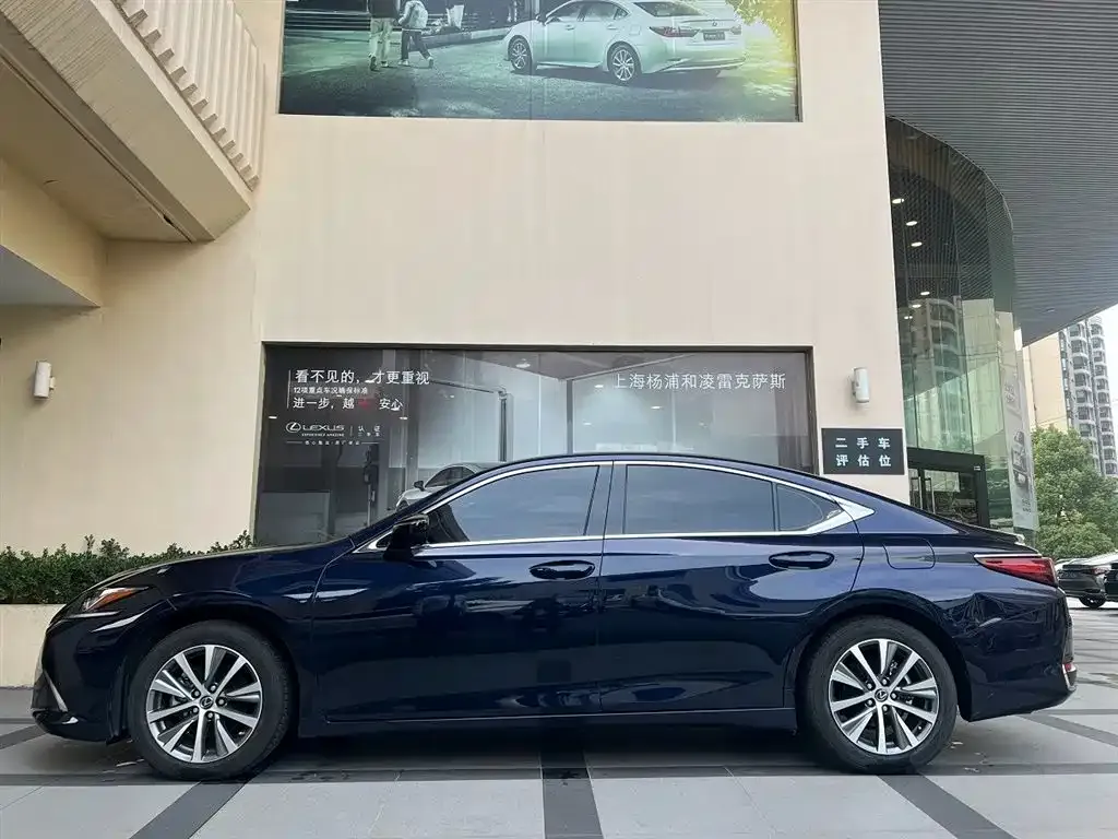Lexus ES — фото 7