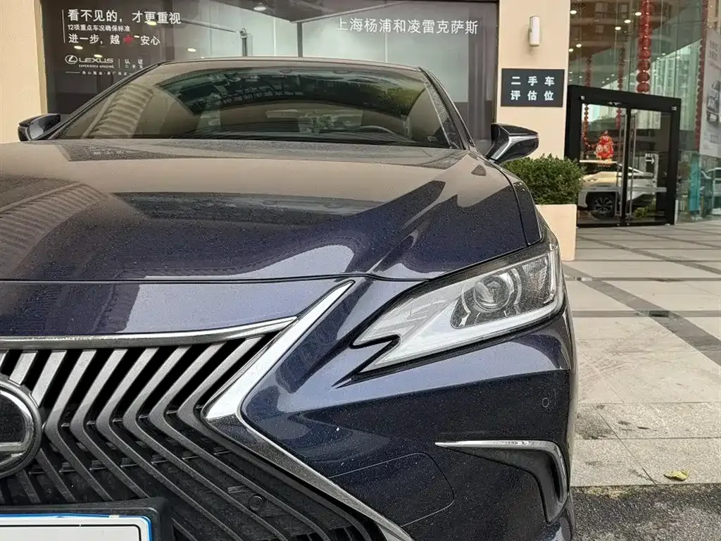 Lexus ES — фото 8