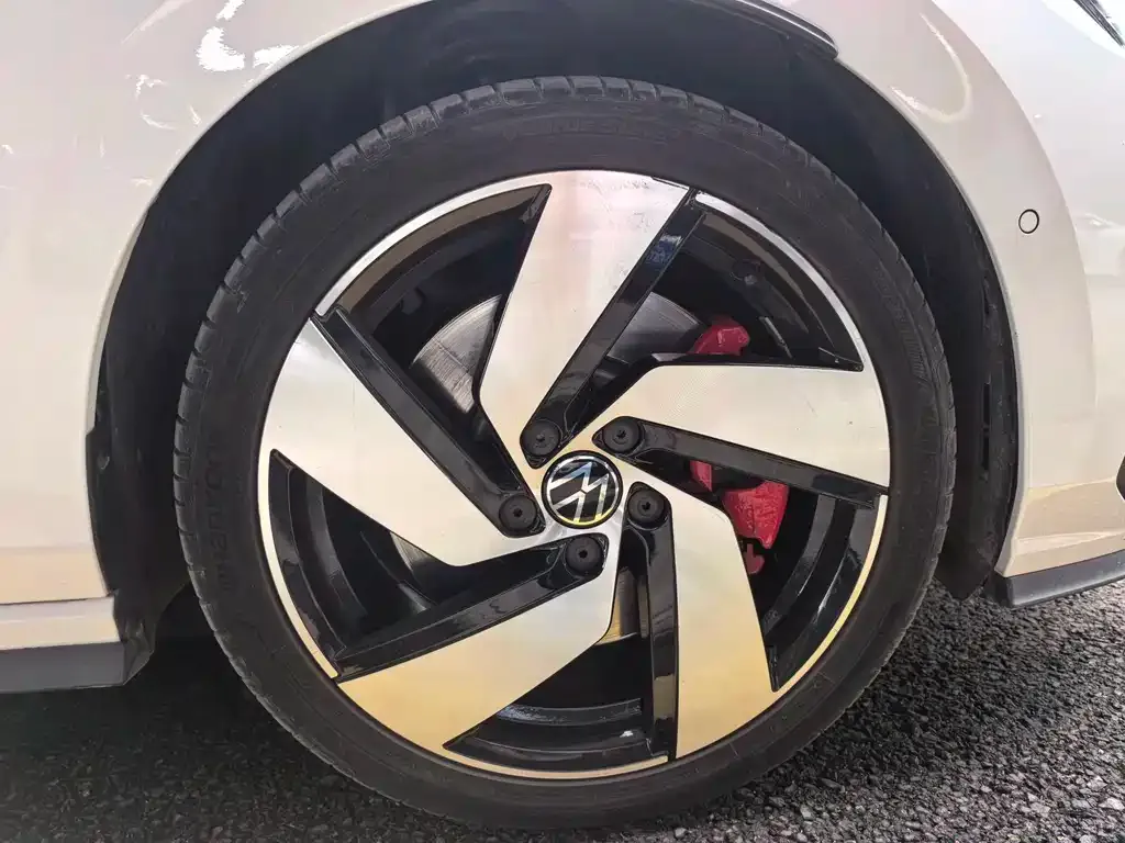 Volkswagen Golf GTI — фото 2