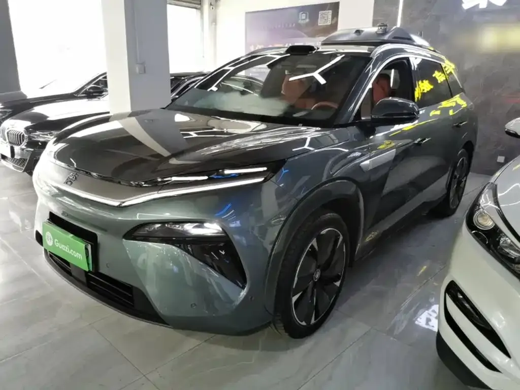 BYD Tang L — фото 1