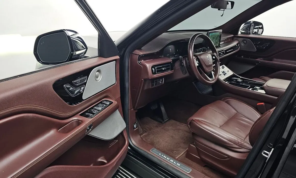Lincoln Aviator — фото 10