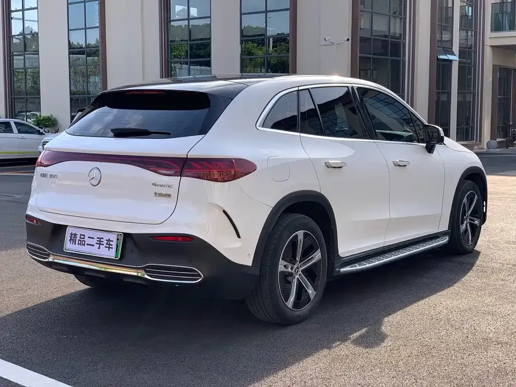 Mercedes-Benz EQE SUV — фото 10